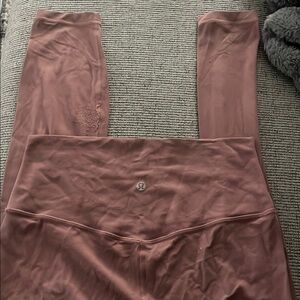 Lululemon Mauve High-Waisted Leggings